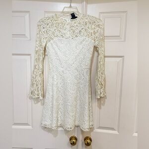 Aqua  Lace‎ Mini Bell Sleeve Party Going Out Wedding Guest Cream color Dress S